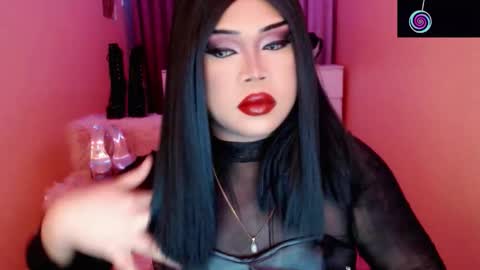 Queen Mireska online show from February 8, 2026, 5:38 pm