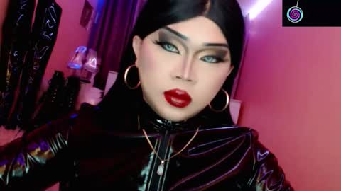 Queen Mireska online show from March 23, 2026, 4:11 pm