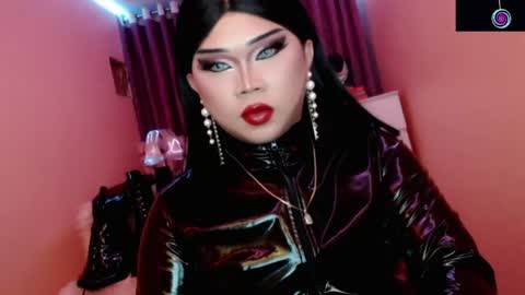 Queen Mireska online show from June 4, 2026, 5:08 pm