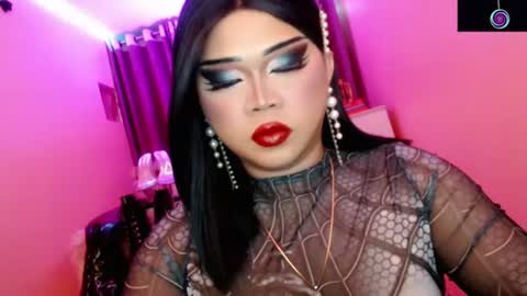 Queen Mireska online show from June 9, 2026, 2:50 pm