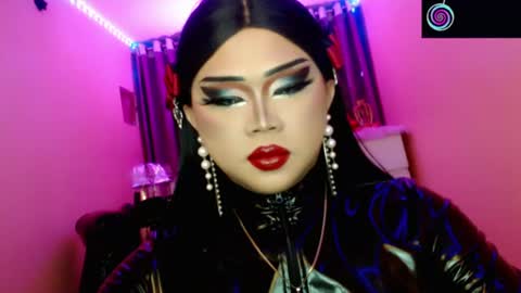 Queen Mireska online show from July 1, 2026, 4:29 pm