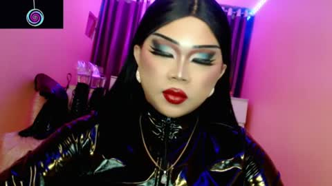 Queen Mireska online show from July 11, 2026, 1:36 pm