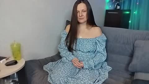 Snapshot of amilafran chatting on February 2, 2025, 12:02 pm Mila online show from February 2, 2025, 12:02 pm