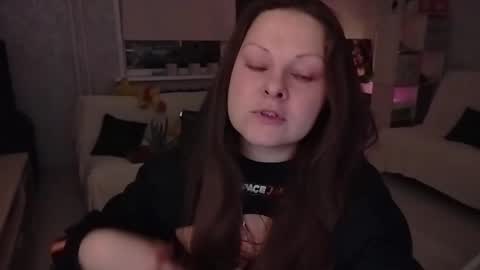 Snapshot of amilafran chatting on November 14, 2025, 8:51 pm Mila online show from November 14, 2025, 8:51 pm