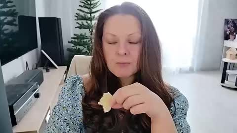 Snapshot of amilafran chatting on February 9, 2026, 6:39 am Mila online show from February 9, 2026, 6:39 am