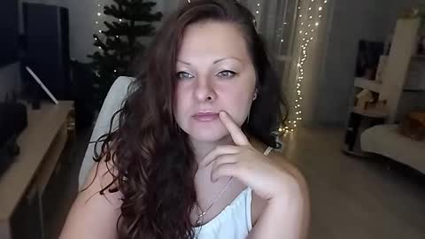 Snapshot of amilafran chatting on February 14, 2026, 2:47 pm Mila online show from February 14, 2026, 2:47 pm