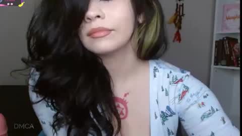 amilust online show from November 19, 2025, 7:03 pm