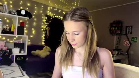 Amily online show from March 2, 2026, 1:51 pm