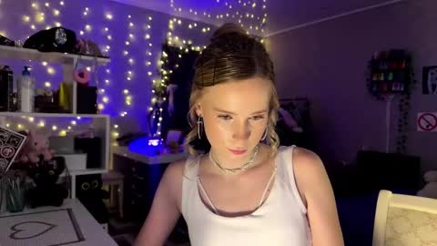 Amily online show from March 8, 2026, 1:59 pm