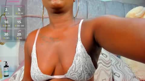 Amina online show from November 24, 2025, 4:12 am