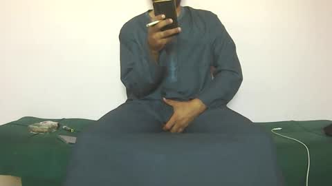 Snapshot of amir_elaraby chatting on September 30, 2025, 10:53 am Amir online show from September 30, 2025, 10:53 am