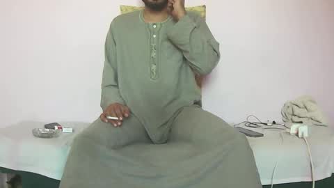 Snapshot of amir_elaraby chatting on October 29, 2025, 12:07 pm Amir online show from October 29, 2025, 12:07 pm