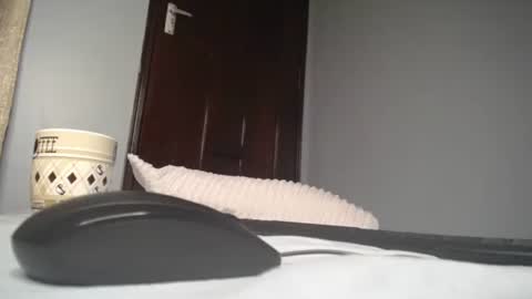 Snapshot of amira9120 chatting on October 10, 2025, 7:24 pm amira9120 online show from October 10, 2025, 7:24 pm