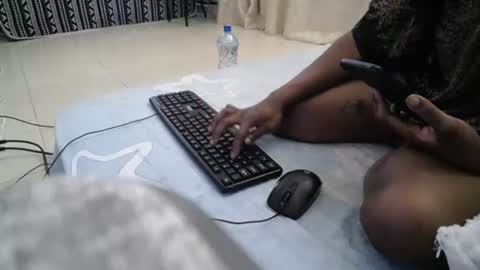 Snapshot of amira9120 chatting on October 13, 2025, 10:04 am amira9120 online show from October 13, 2025, 10:04 am