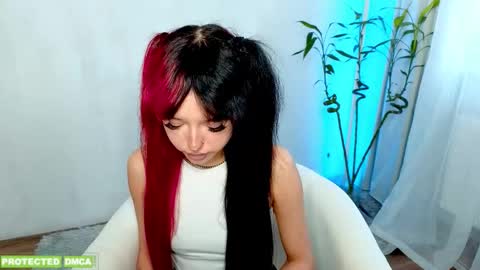 Snapshot of amiraaa__ chatting on March 7, 2026, 12:02 pm online show from March 7, 2026, 12:02 pm