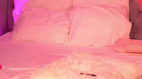 Snapshot of amiralovely chatting on June 21, 2026, 7:38 pm amiralovely online show from June 21, 2026, 7:38 pm