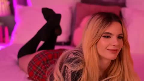 Snapshot of amiralovely chatting on July 13, 2026, 7:49 pm amiralovely online show from July 13, 2026, 7:49 pm