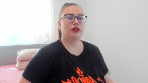 Snapshot of amiravyxen chatting on July 9, 2026, 8:07 am Amira Vyxen online show from July 9, 2026, 8:07 am