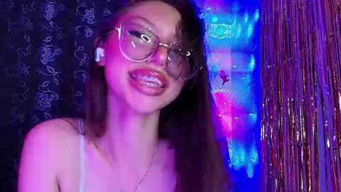 Snapshot of ammeliejoy chatting on December 19, 2025, 11:01 pm Ammelie online show from December 19, 2025, 11:01 pm