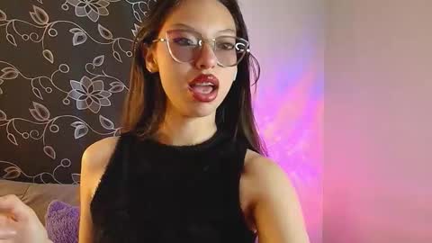 Snapshot of ammeliejoy chatting on February 19, 2026, 11:23 pm Ammelie online show from February 19, 2026, 11:23 pm