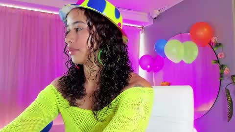 Snapshot of ammy_nova chatting on May 29, 2026, 8:18 pm Ammy Nova online show from May 29, 2026, 8:18 pm