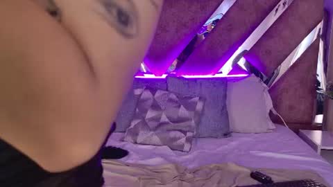 Ammy Jones online show from June 11, 2026, 8:40 pm