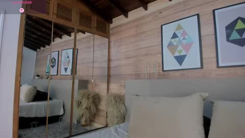 Ammy Scott  online show from September 18, 2025, 10:45 pm