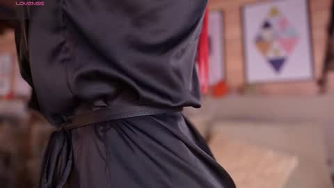 Ammy Scott  online show from October 26, 2025, 10:25 pm