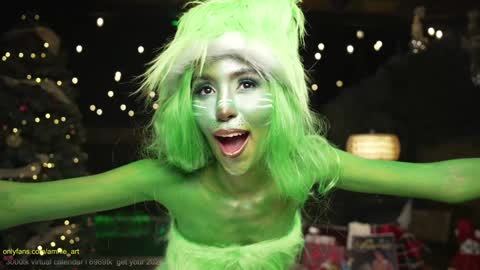 Snapshot of amnie_ chatting on December 19, 2025, 11:23 pm RETURN 30TH 100 explicit on online show from December 19, 2025, 11:23 pm