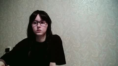 Amomira honeyx online show from November 8, 2025, 12:38 pm