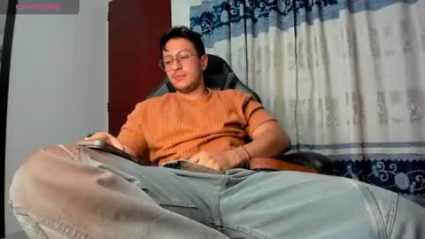 Snapshot of amon__ashford chatting on July 30, 2026, 4:33 am amon__ashford online show from July 30, 2026, 4:33 am