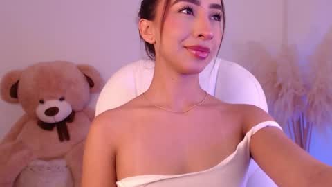 Snapshot of amonet_x chatting on October 29, 2025, 11:01 am Sophi online show from October 29, 2025, 11:01 am