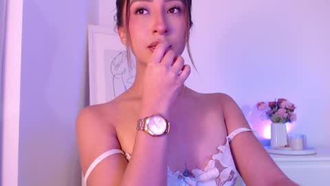 Sophi online show from April 10, 2026, 7:13 am