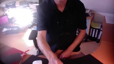 Amor2200 online show from September 26, 2025, 9:02 am