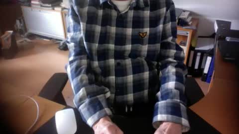 Amor2200 online show from March 2, 2026, 8:10 am