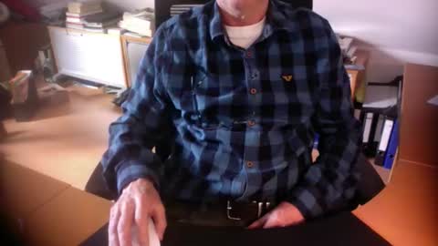 Amor2200 online show from March 12, 2026, 8:20 am