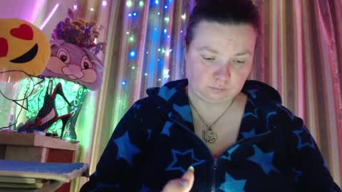 amorelara online show from April 29, 2026, 7:56 am