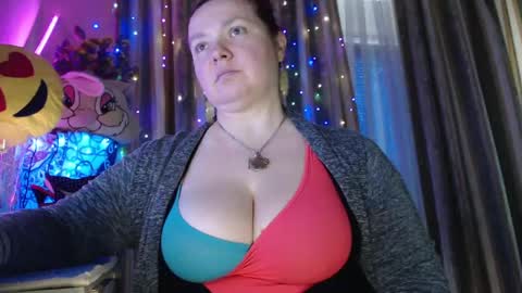 Snapshot of amorelara chatting on May 13, 2026, 2:03 pm amorelara online show from May 13, 2026, 2:03 pm