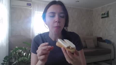 Snapshot of amoremeoww chatting on November 4, 2025, 6:56 am miss unforgettable online show from November 4, 2025, 6:56 am