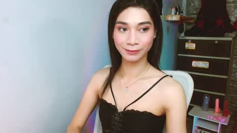 Snapshot of amorous_tina chatting on December 17, 2025, 4:13 pm Tina online show from December 17, 2025, 4:13 pm