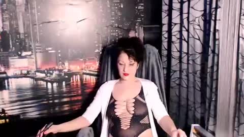 Snapshot of amour_sweet chatting on November 18, 2025, 6:45 pm Sarah online show from November 18, 2025, 6:45 pm