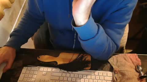 amslave4f online show from February 5, 2025, 11:34 am