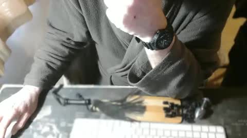 amslave4f online show from May 3, 2026, 6:52 am