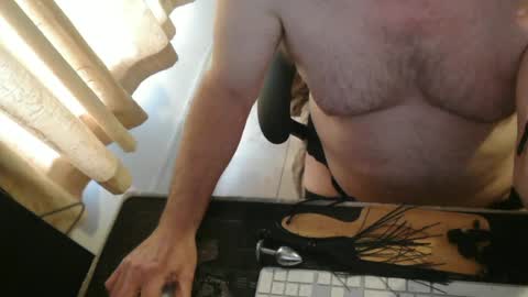 Snapshot of amslave4f chatting on June 15, 2026, 5:15 pm amslave4f online show from June 15, 2026, 5:15 pm