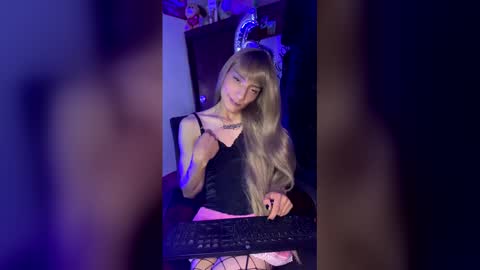 amum6194 online show from May 17, 2026, 12:52 am