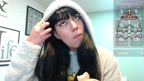 Snapshot of amy__adams1 chatting on December 17, 2024, 8:12 am Amy 3 online show from December 17, 2024, 8:12 am