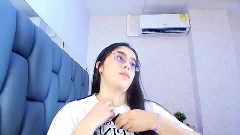 amy__wats0n online show from March 19, 2026, 7:40 pm
