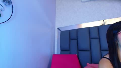 amy__wats0n online show from April 22, 2026, 7:15 pm