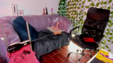 Snapshot of amy_hoy69 chatting on May 28, 2026, 4:10 am Amy Hoy69 online show from May 28, 2026, 4:10 am