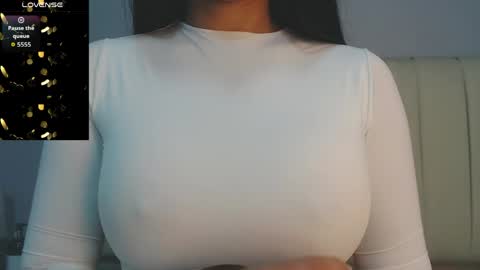 Snapshot of amy_le chatting on June 3, 2026, 1:57 pm Amy online show from June 3, 2026, 1:57 pm